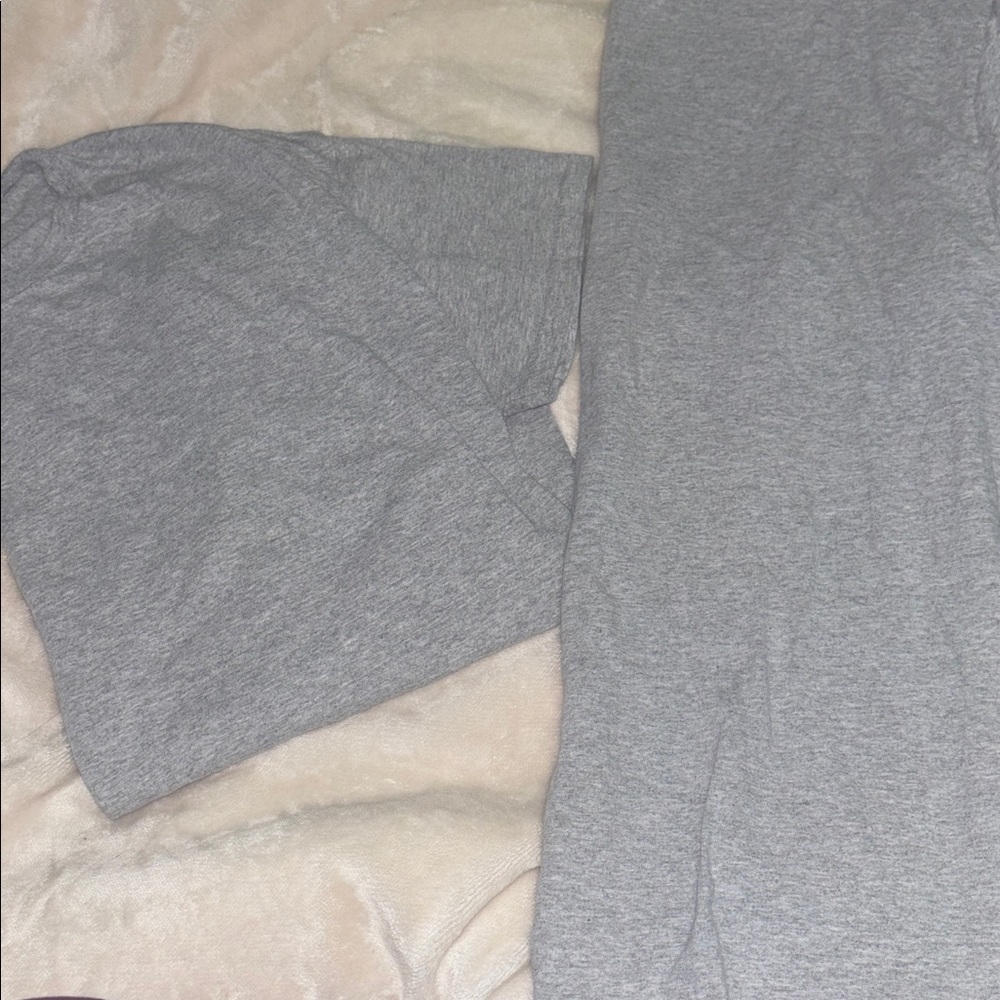 Hanes shirt bundle - Picture 3 of 3